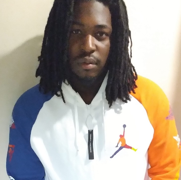 Meet your Posher, Jo - Picture 1 of 1